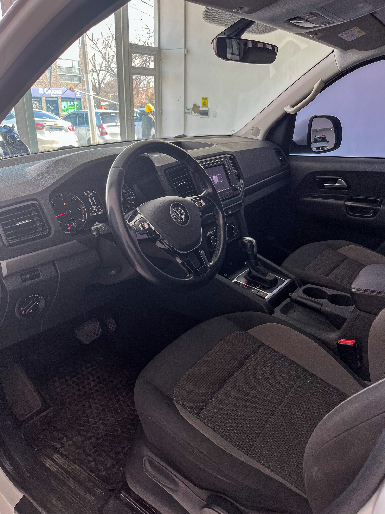 
								VOLKSWAGEN AMAROK full									