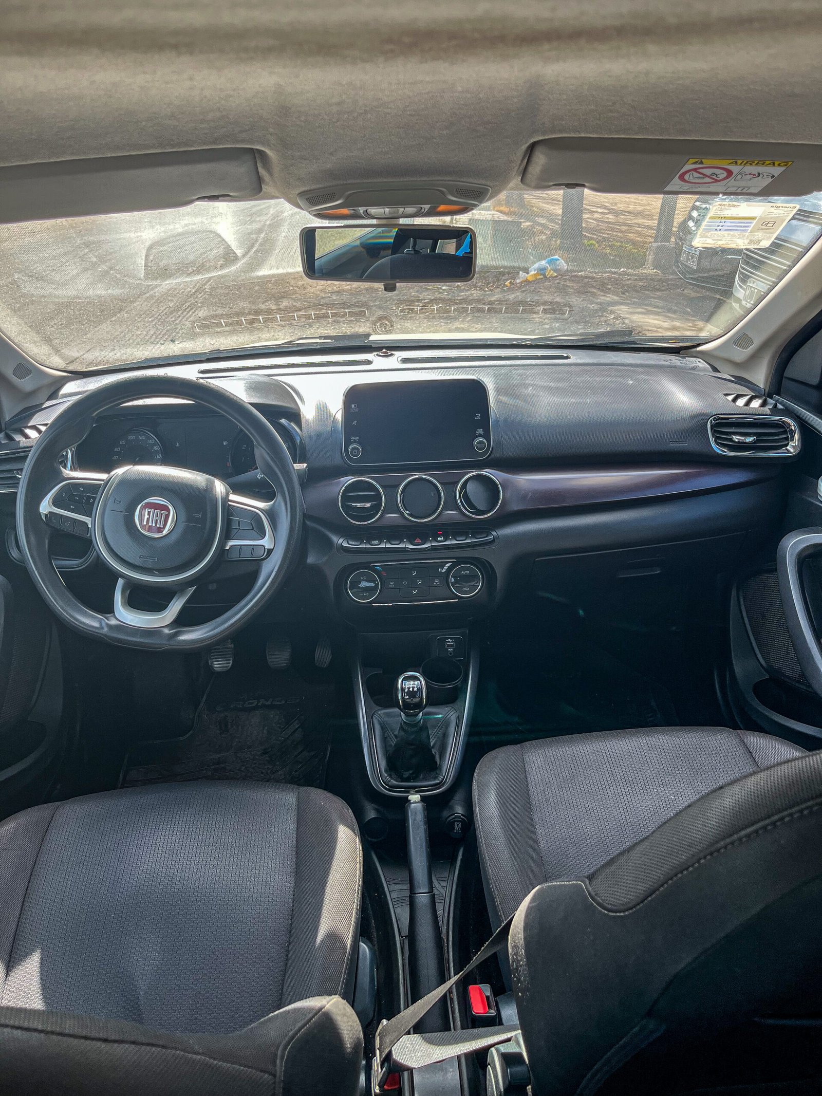 
								Fiat Cronos full									